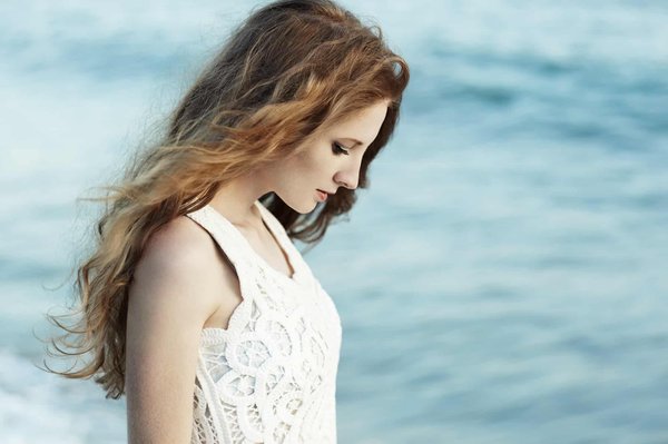 Cheveux cassants : que faire ?